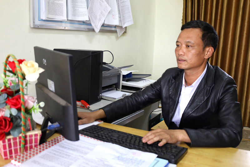 Thầy giáo Nguyễn Anh Đức, Trường THCS Quảng Tùng, thí sinh đạt 4 giải tại cuộc thi. 