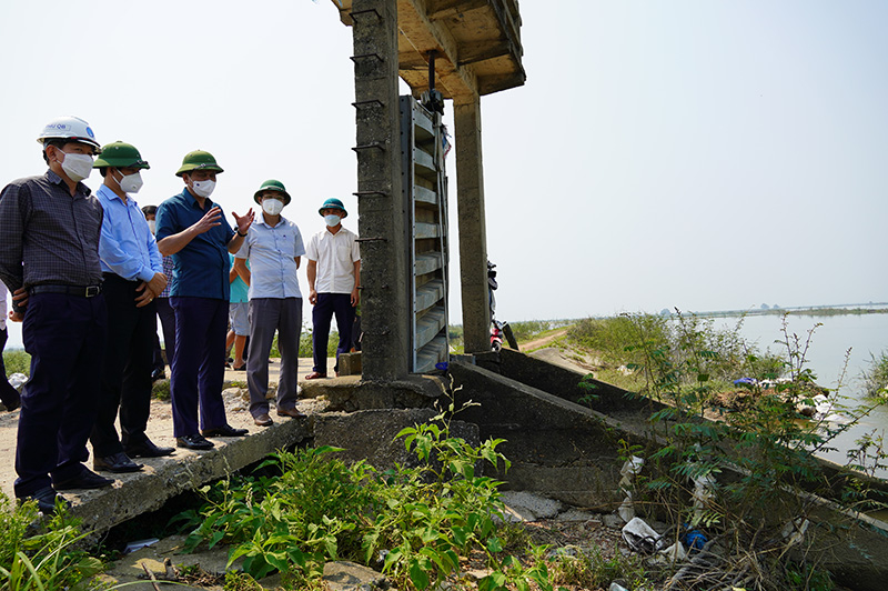Hệ thống công trình thủy lợi thượng Mỹ Trung bị xuống cấp, hư hỏng trầm trọng.