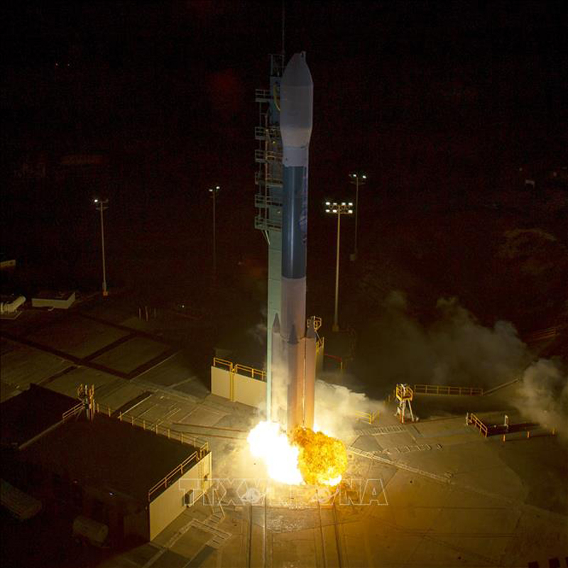 Tên lửa Delta II mang theo vệ tinh ICESat-2 rời bệ phóng ở căn cứ không quân Vandenberg, bang California, Mỹ tối 15/9/2018. Ảnh tư liệu: AFP/TTXVN
