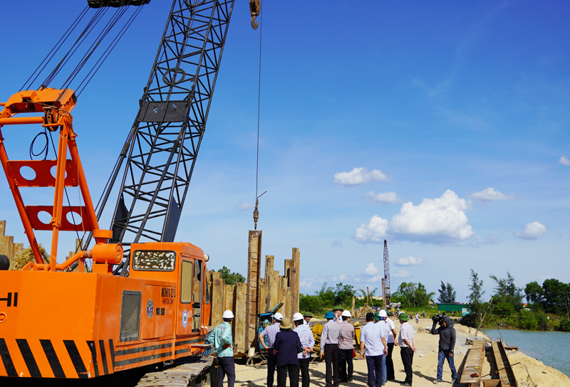 Theo cam kết của nhà thầu, đến ngày 31/12/2022, công trình sẽ cơ bản hoàn thành.