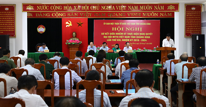  Toàn cảnh hội nghị.