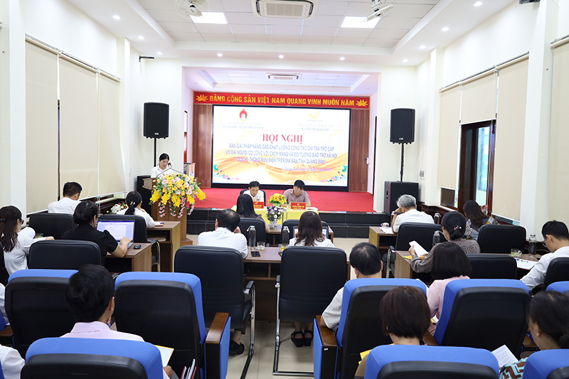 Toàn cảnh hội nghị.