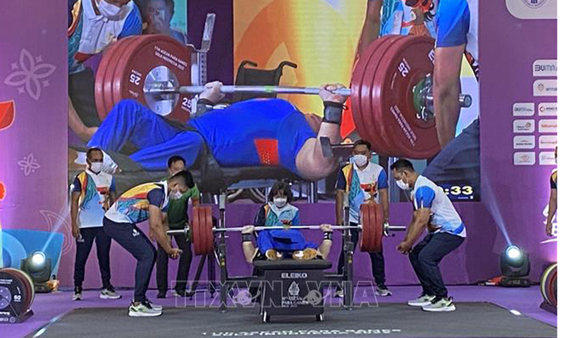 Đô cử Nguyễn Bình An tham gia thi đấu ở hạng cân 54 kg. 