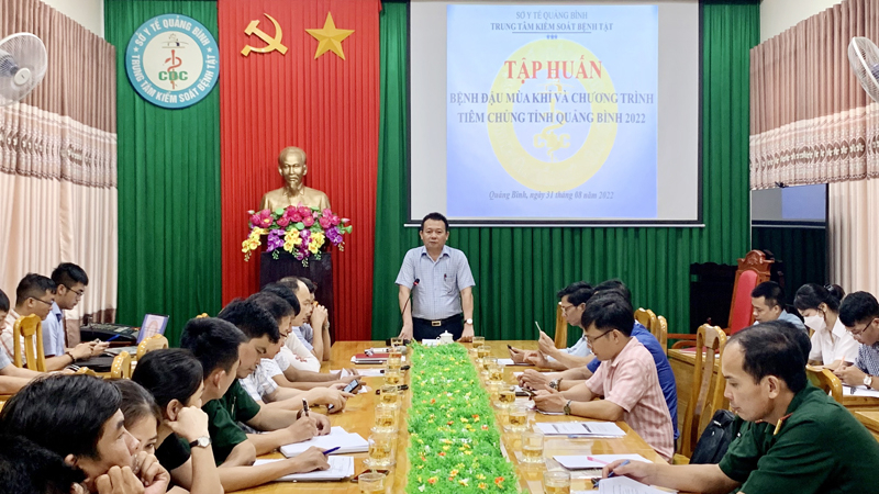 Bác sĩ Đỗ Quốc Tiệp, Giám đốc CDC Quảng Bình: Trong 4 tháng còn lại của năm 2022 đề nghị các huyện, thị xã, thành phố chú trọng đẩy nhanh tiến độ tiêm chủng vắc xin trong Chương trình TCMR và vắc xin Covid-19 cho trẻ em.