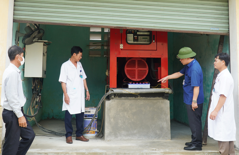 Máy phát điện của Bệnh viện đa khoa Quảng Ninh đã được nâng cao hơn so với mức ngập lụt tháng 10/2020.