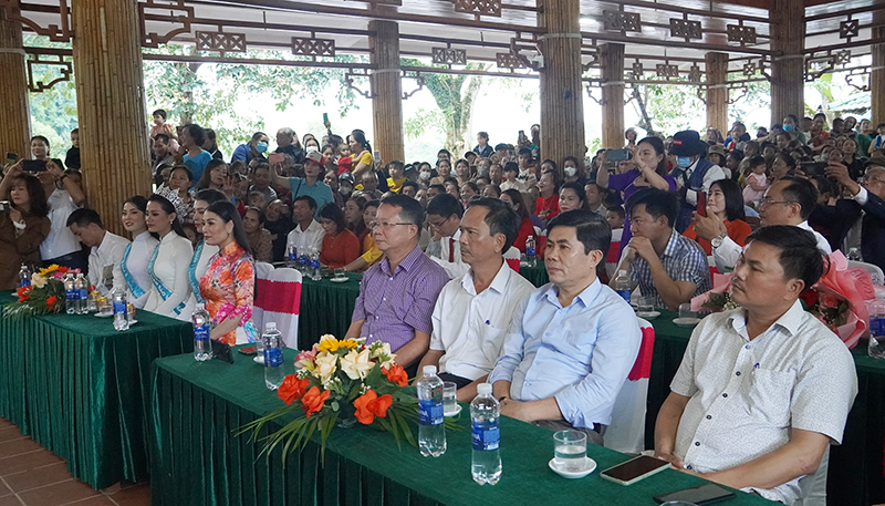 Các đại biểu tham dự tại lễ gặp mặt.