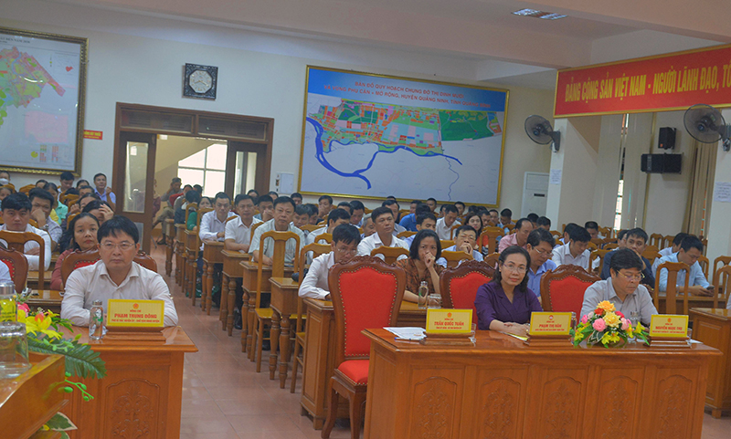 Toàn cảnh lễ phát động.
