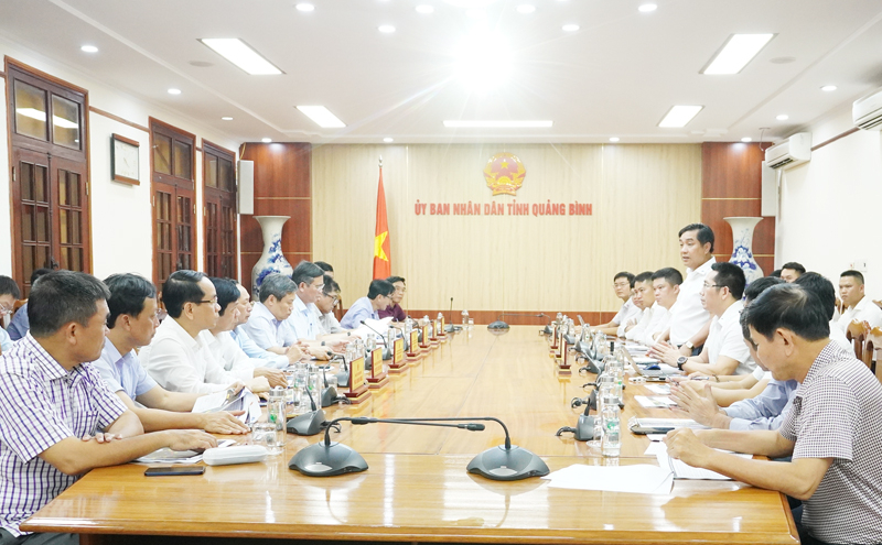 Hồ Minh Hoàng, Chủ tịch HĐQT Công ty cổ phần Tập đoàn Đèo Cả phát biêủ tại buổi làm việc.
