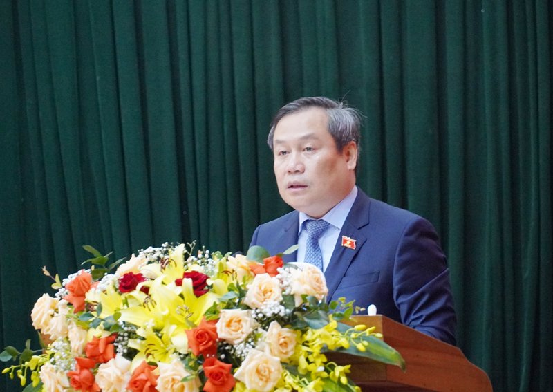 -	Đồng chí Bí thư Tỉnh ủy, Trưởng đoàn ĐBQH tỉnh Vũ Đại Thắng phát biểu chỉ đạo kỳ họp.