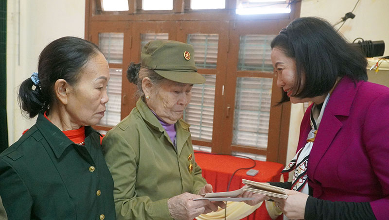 Đồng chí Nguyễn Minh Tâm chúc bà con đón năm mới vui tươi, ấm áp