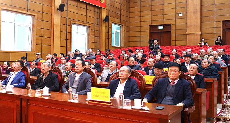 Các đại biểu dự buổi gặp mặt. 
