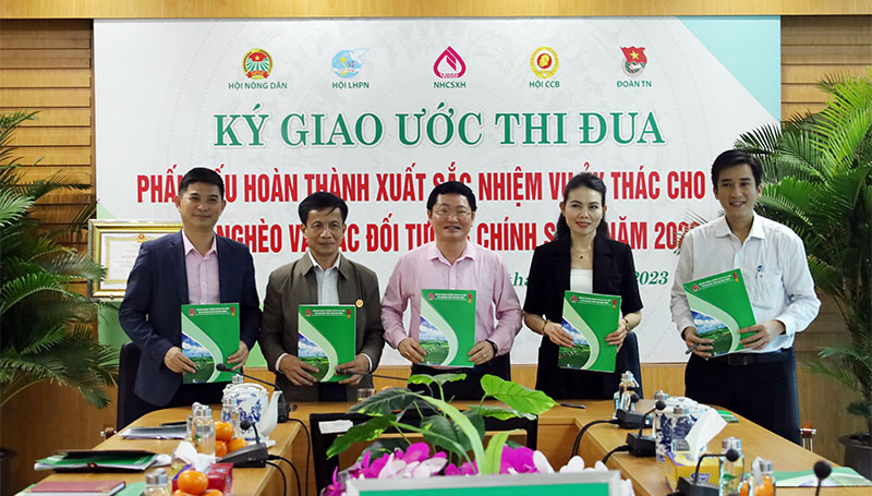 NHCHXH tỉnh ký giao ước thi đua với các Hội đoàn thể cấp tỉnh