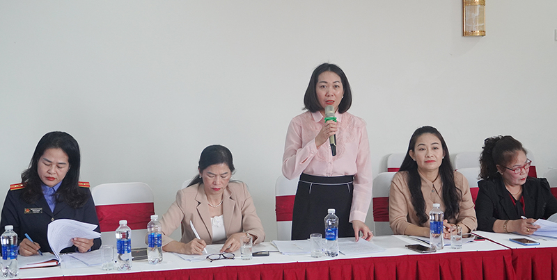 Các đại biểu tham gia góp ý tại hội thảo.