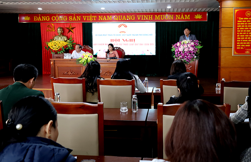 Các đại biểu tham gia ý kiến Dự thảo Luật Đất đai (sửa đổi).