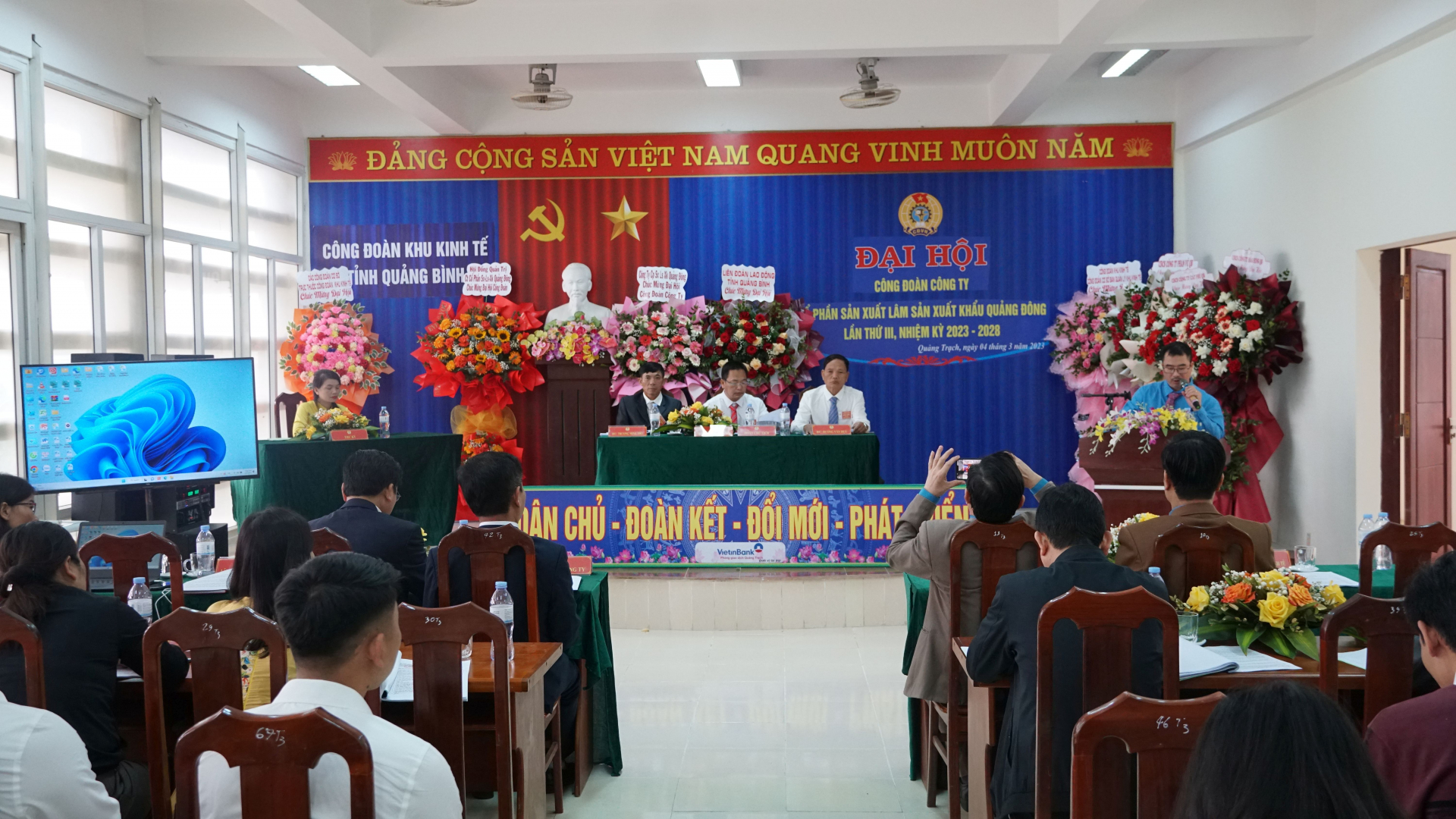 Toàn cảnh đại hội.