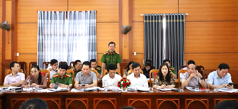Các đại biểu tham gia ý kiến.