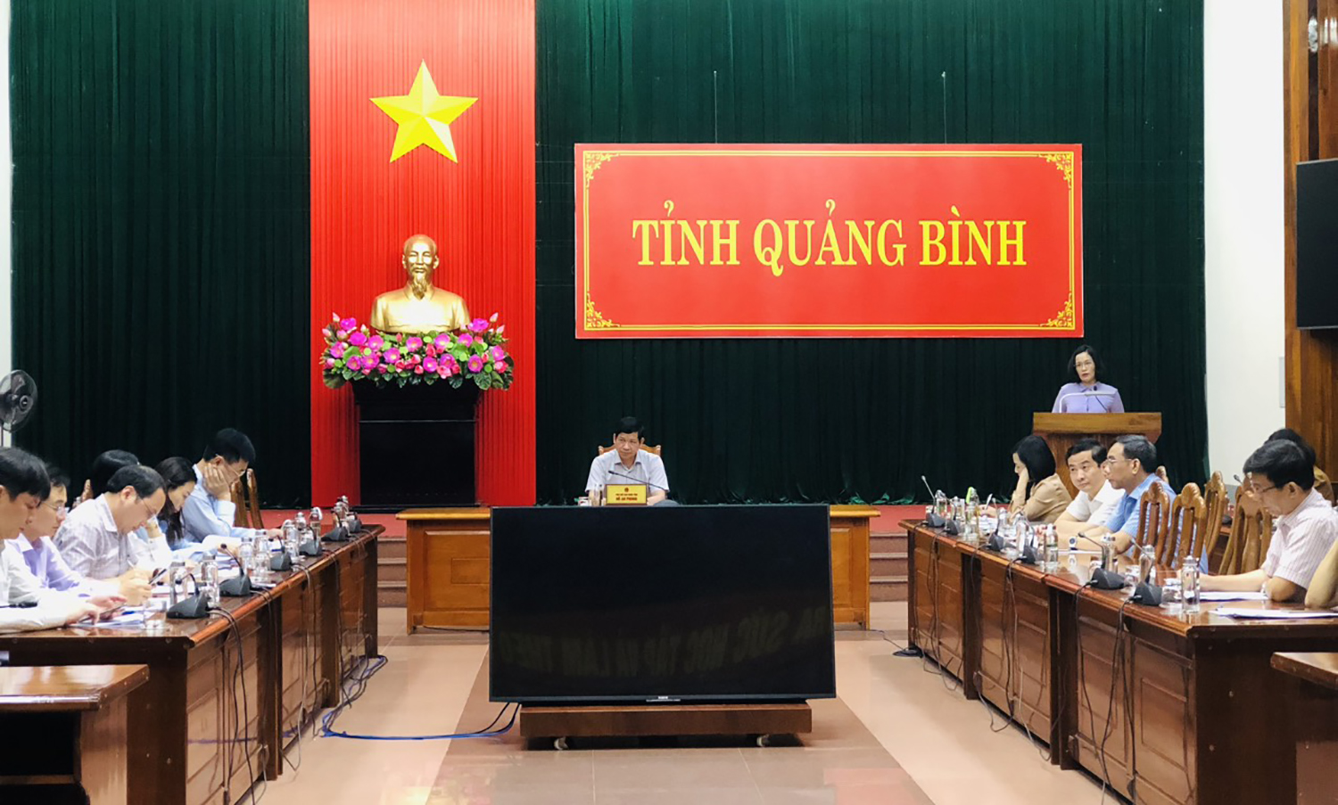 Toàn cảnh hội nghị.
