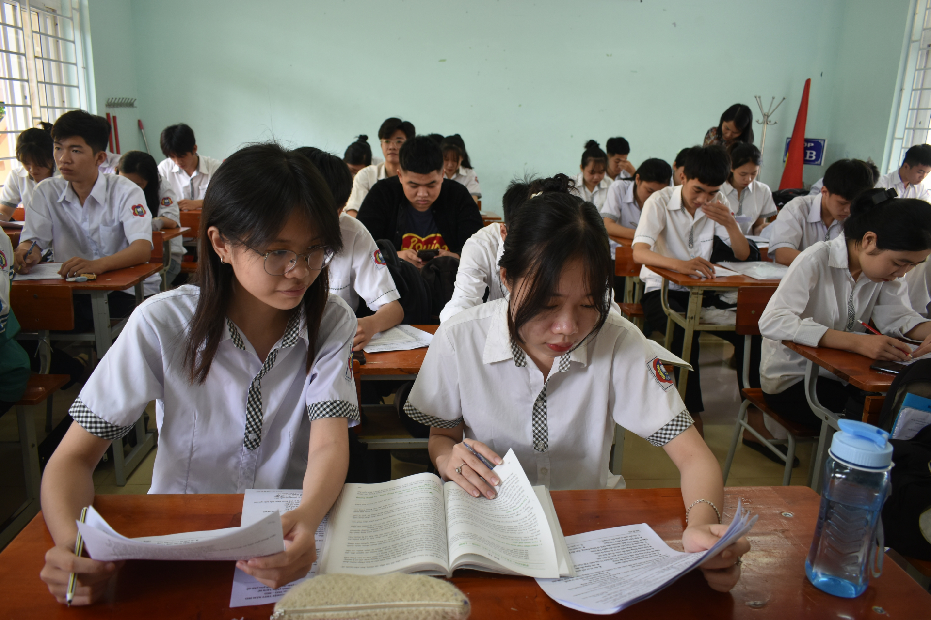 Một buổi ôn thi ở Trường THPT Đồng Hới.