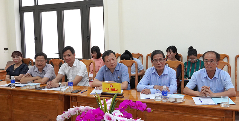 Đại biểu tham gia dự hội nghị.