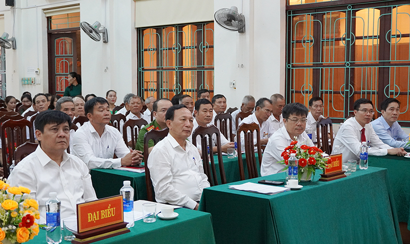 Các đại biểu tham dự hội nghị.