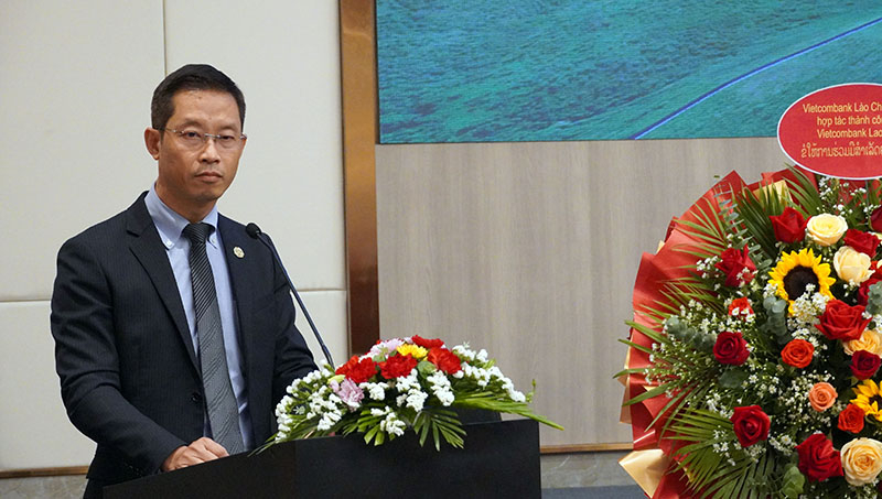 Tiến sĩ Sa thả băn đít In sỉ xiêng mày, Thứ trưởng Bộ KH và ĐT 