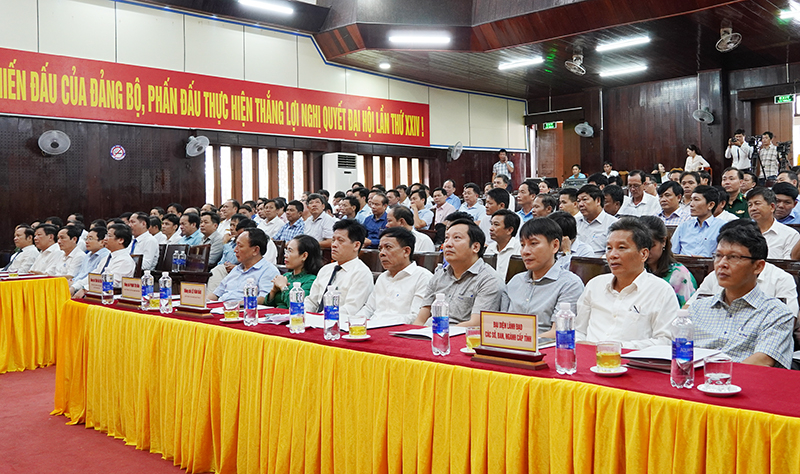 Các đại biểu dự hội nghị.