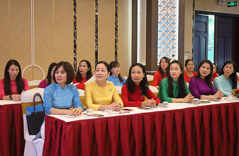 Các đại biểu dự hội thảo.