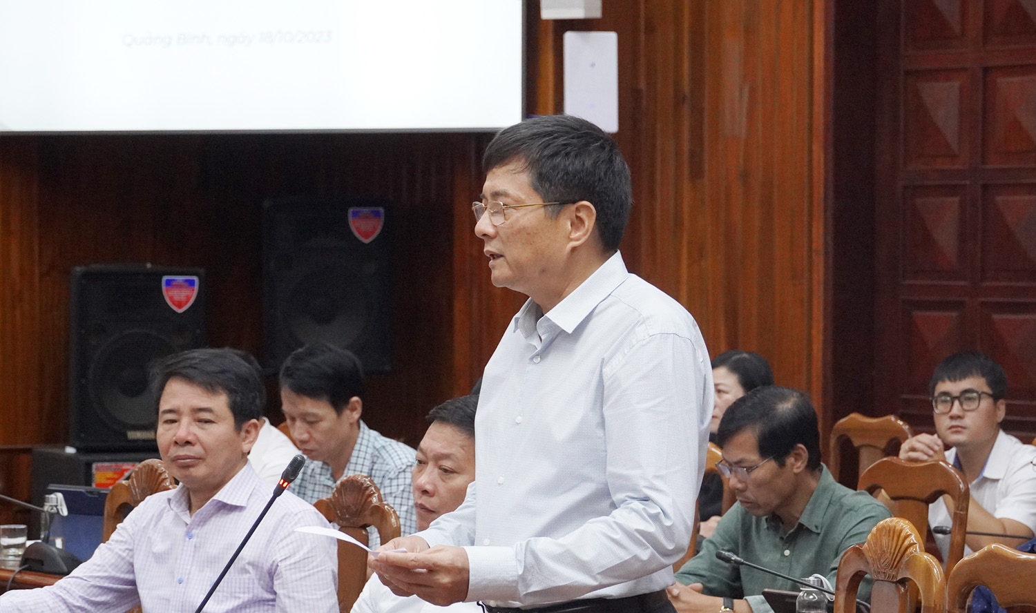Lãnh đạo Sở Công thương trao đổi về việc xây dựng bản đồ số và nâng cấp sàn thương mại điện tử.