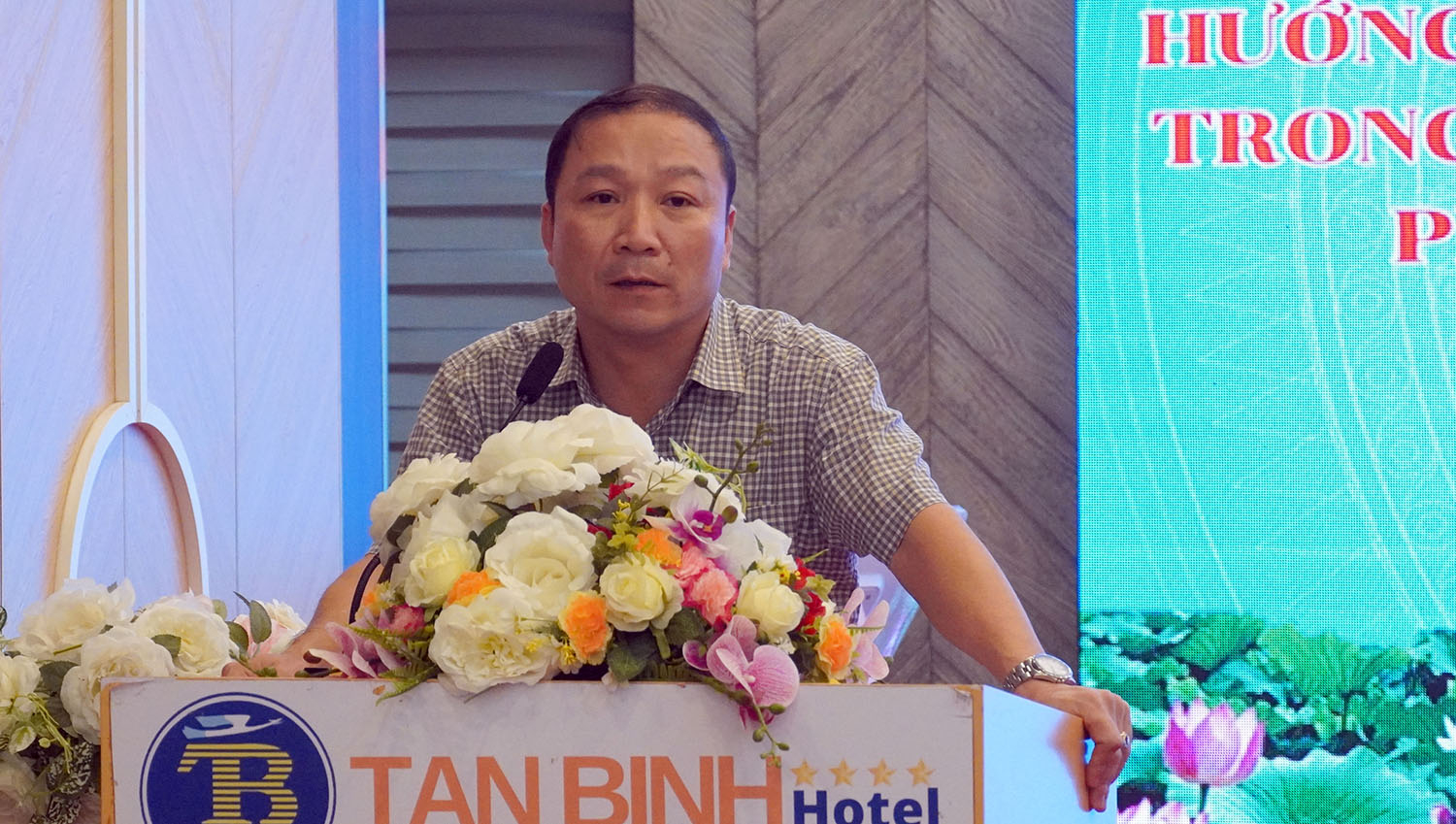 Lãnh đạo Ban Dân tộc tỉnh phát biểu khai mạc hội nghị