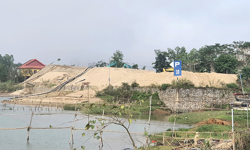 Nội dung tố cáo Công ty TNHH Miền Tây lấn chiếm đất nông nghiệp làm bãi cát, xây kè dọc sông Gianh đã được Ban Thường vụ Huyện ủy Quảng Trạch kết luận.