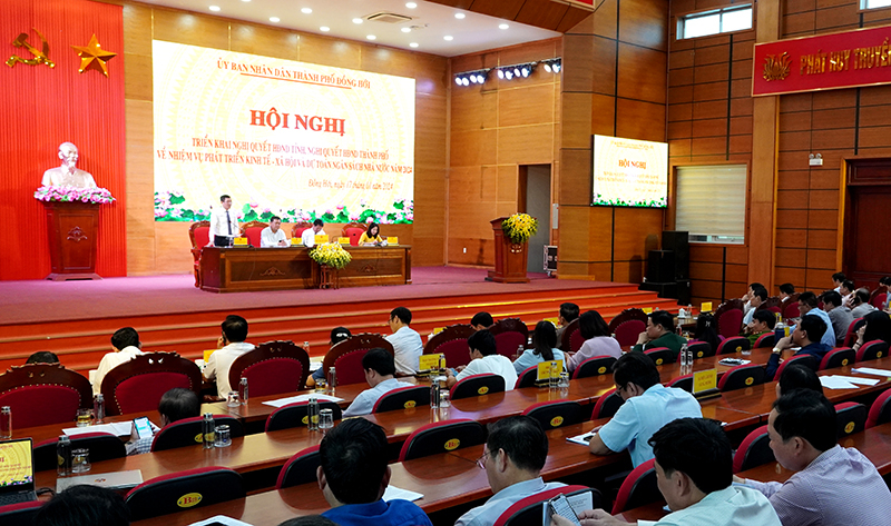 Toàn cảnh hội nghị.