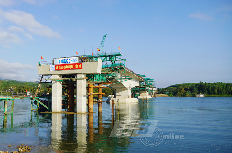 Công trình cầu Long Đại (huyện Quảng Ninh).