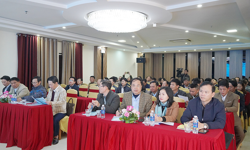 Các đại biểu dự hội nghị.