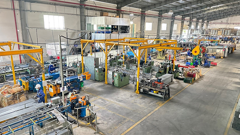 Hoạt động sản xuất tại nhà máy Cát Vạn Lợi
