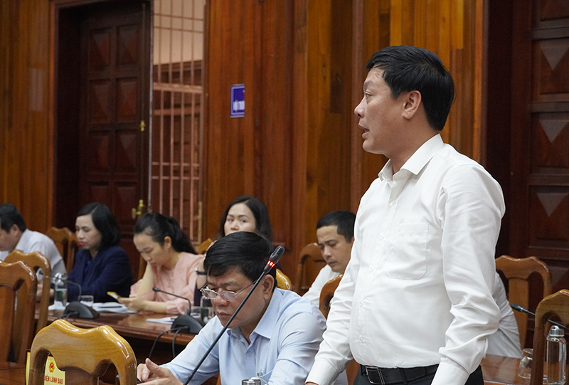 Lãnh đạo huyện Bố Trạch nêu lên một số vấn đề trong công tác giải phóng mặt bằng trên địa bàn.