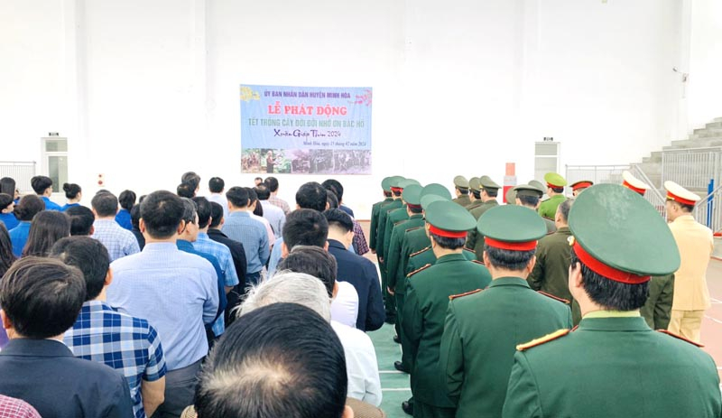Quang cảnh tại buổi lễ ra quân