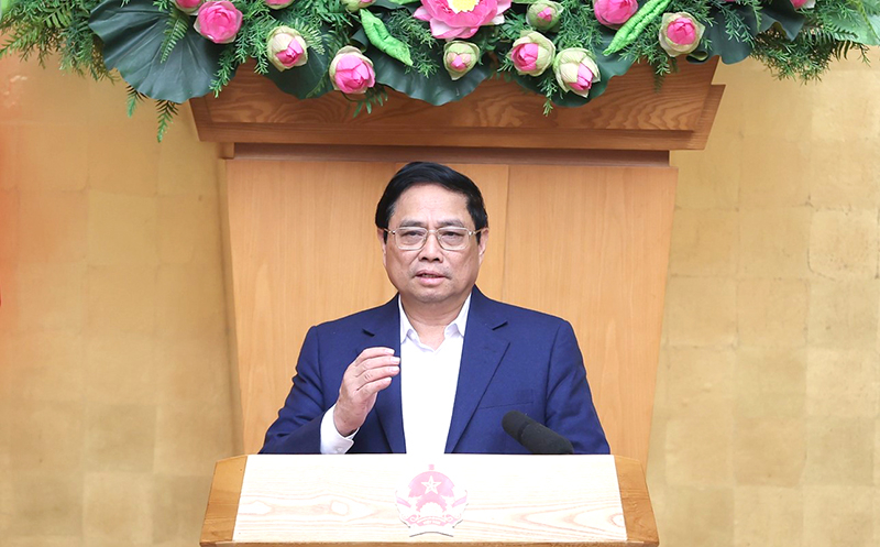 Thủ tướng Chính phủ yêu cầu các bộ, cơ quan, địa phương, tập thể, cá nhân liên quan theo chức năng, nhiệm vụ, quyền hạn được giao, sau kỳ nghỉ Tết Nguyên đán Giáp Thìn phải tập trung ngay vào xử lý công việc, không để chậm trễ ảnh hưởng đến hoạt động sản xuất, kinh doanh và các hoạt động kinh tế - xã hội.