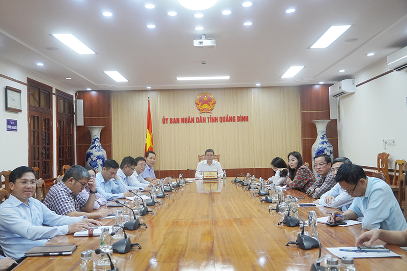 Các đại biểu dự hội nghị tại điểm cầu Quảng Bình.