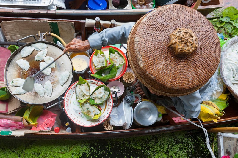Thưởng thức các món ngon hấp dẫn