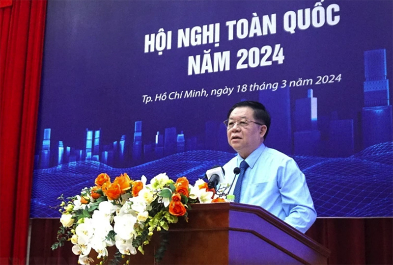 Bí thư Trung ương Đảng, Trưởng Ban Tuyên giáo Trung ương Nguyễn Trọng Nghĩa phát biểu tại hội nghị. (Ảnh: Thu Hoài/TTXVN)
