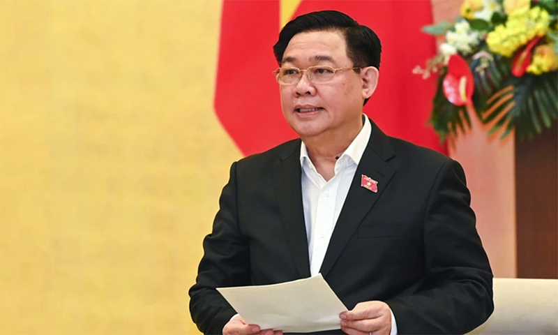 Chủ tịch Quốc hội Vương Đình Huệ phát biểu khai mạc phiên họp. (Ảnh: DUY LINH)