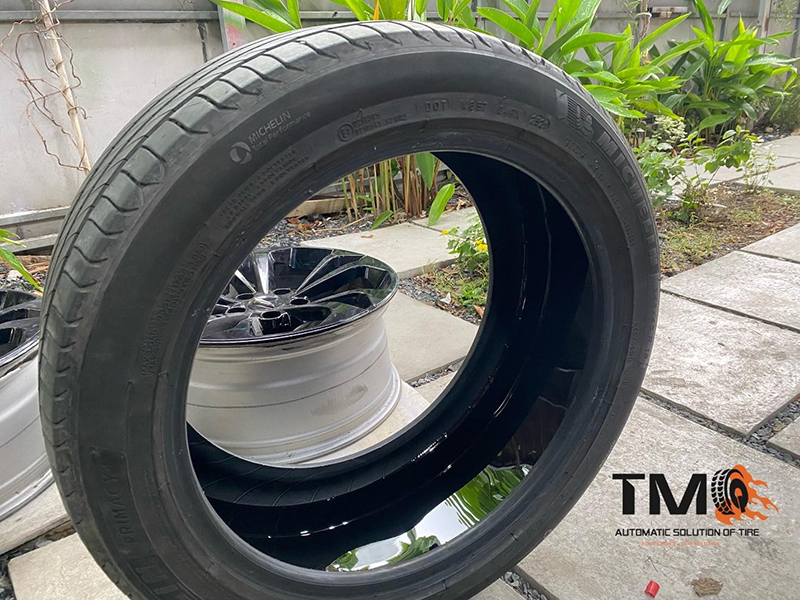 Tráng lốp chống đinh cho ô tô giúp hạn chế nổ lốp đột ngột trên cao tốc