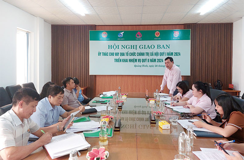 Hội nghị giao ban