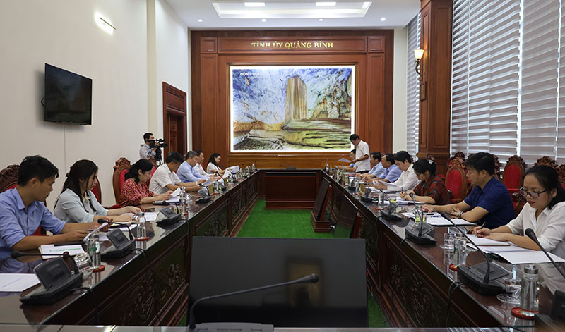 Toàn cảnh buổi làm việc.