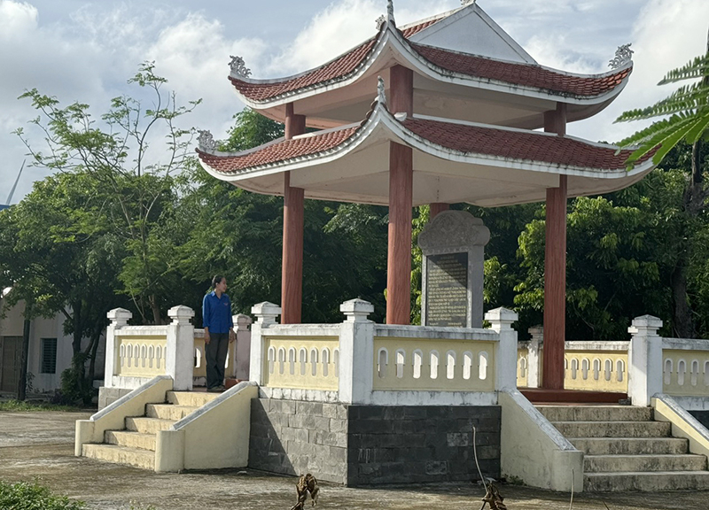 Di tích lịch sử trận tập kích chợ Chè (xã Hồng Thủy, Lệ Thủy).