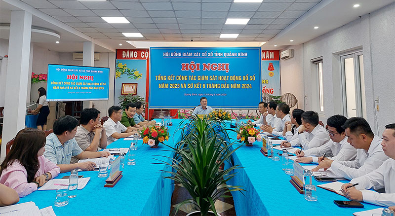 Đồng chí Phan Phong Phú, Phó Chủ tịch UBND tỉnh, Trưởng Ban đại diện 