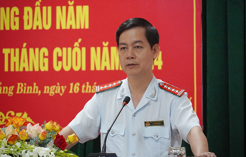 Đồng chí Chánh Thanh tra tỉnh Lê Công Hữu phát biểu tại hội nghị.