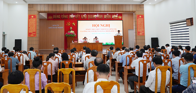 Quang cảnh hội nghị.