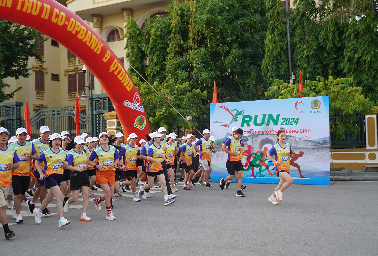 Xuất phát ở nội dung cự ly 3km dành cho lứa tuổi trên 40.