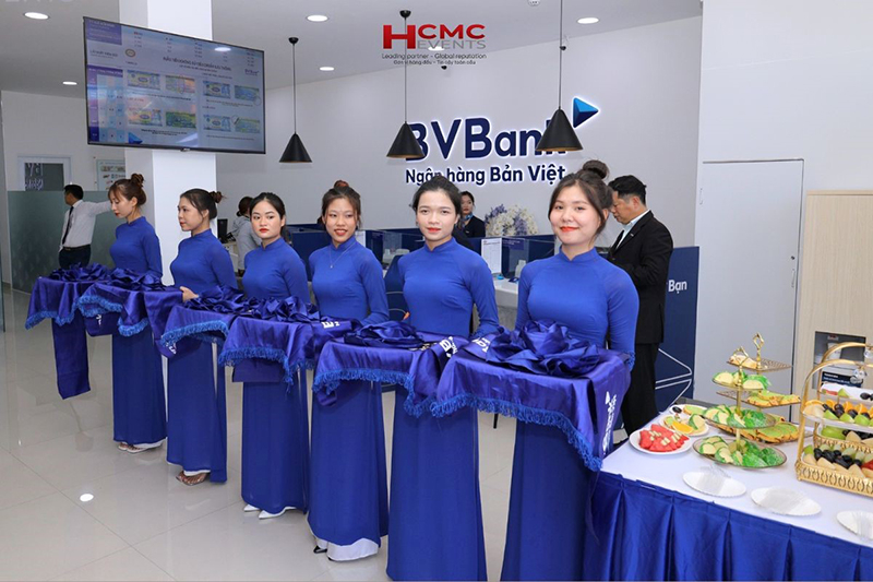 Đội ngũ PG của HCMC Events trong lễ khai trương